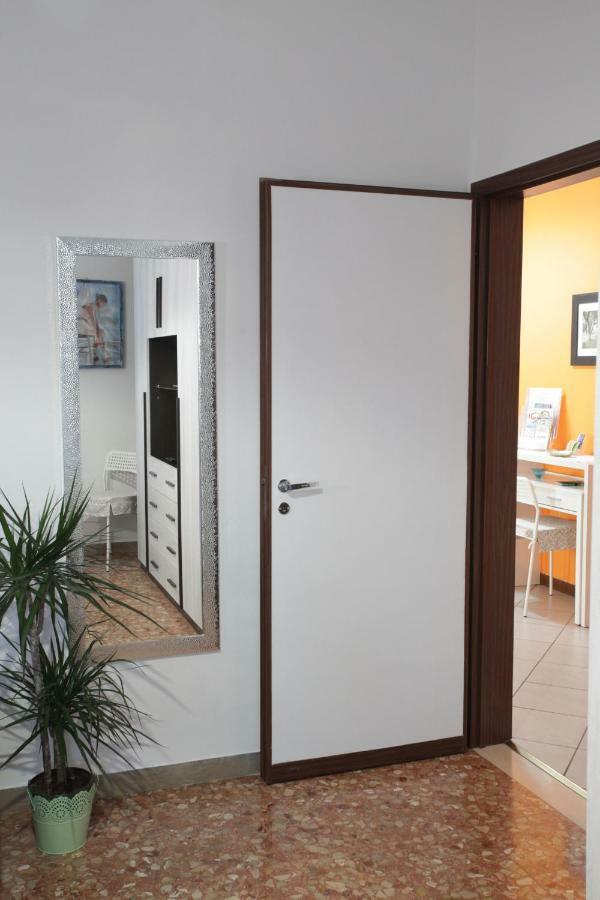 Casa Vacanze Antonia Bolonia Exterior foto